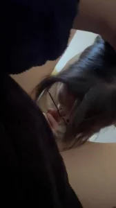 今天她跟我说想被操嘴了，刚好翻到之前的视频