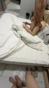 淫妻癖爆发看女友被单男操，谁能拒绝这样的臀浪（看简介）